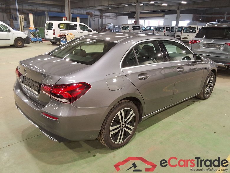 MERCEDES-BENZ A-CLASS LIMOUSINE 1.3 A 250 E BUSINESS SOLUTION DCT #4