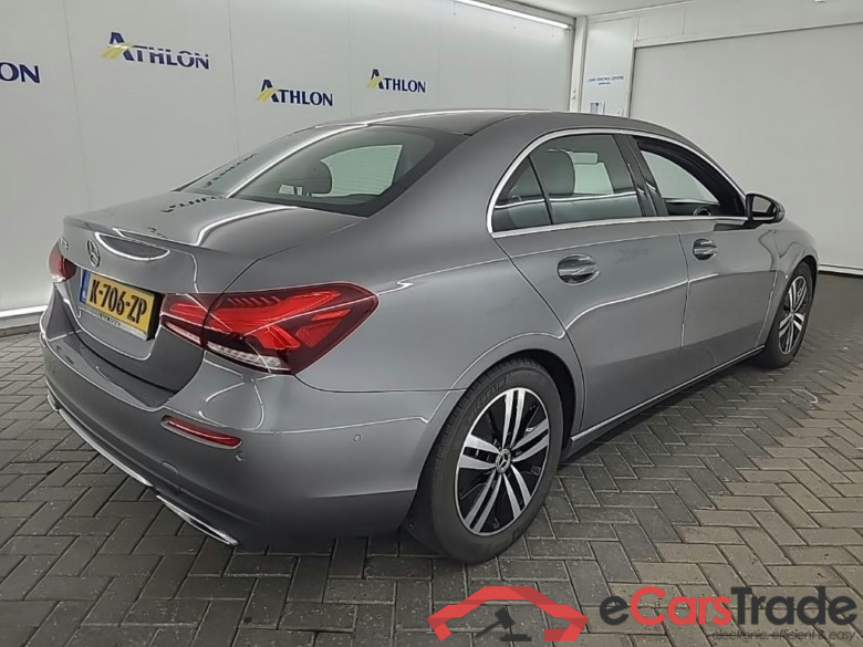 MERCEDES-BENZ A-Klasse Limousine A 200 7G-DCT Business Solution Luxury 4D 120kW #3