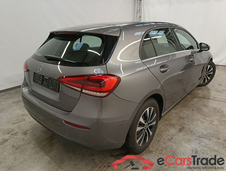 MERCEDES CLASSE A DIESEL (W177) A 200 d 150 Business Solution (EU6AP) 5d #2