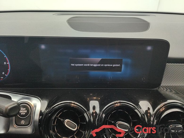 Mercedes-Benz GLB GLB 200 d Business Solution 5d #4