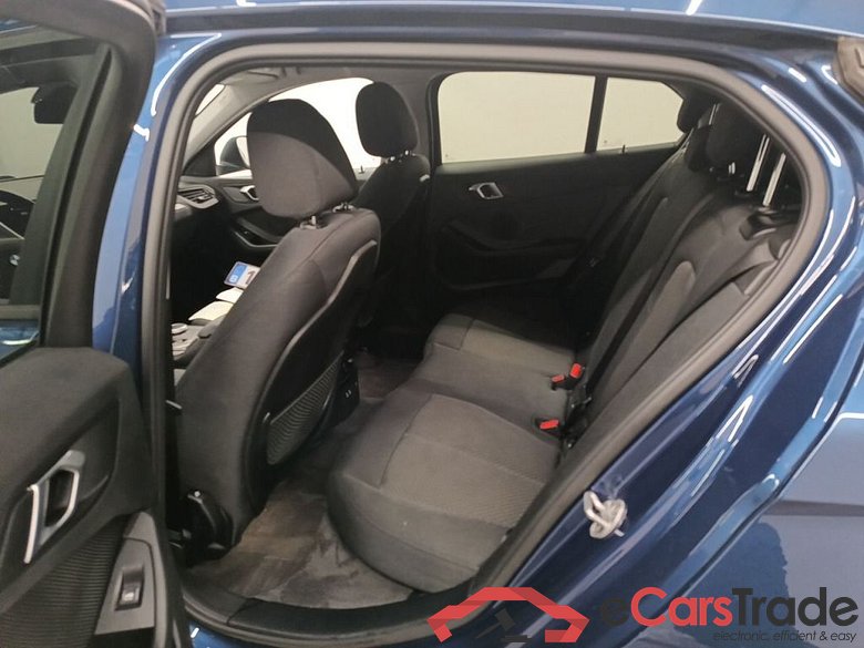 BMW 1 Reeks Hatch 118iA (103 kW) 5d #3