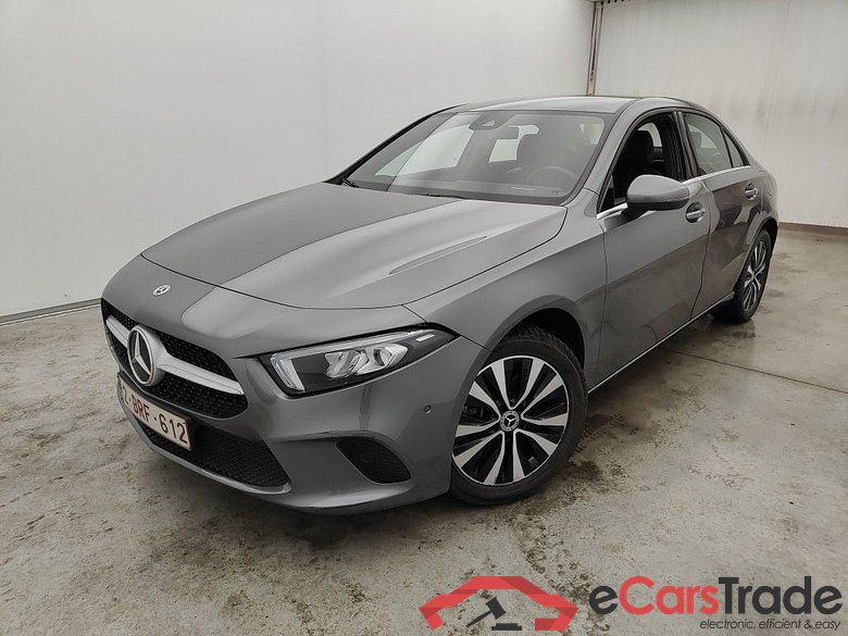 Mercedes-Benz A-Klasse Limousine A 250e Business Solution 4d #1