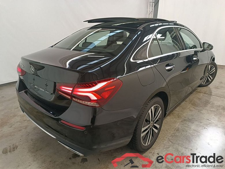 Mercedes-Benz A-Klasse Limousine A 250e Business Solution 4d #2