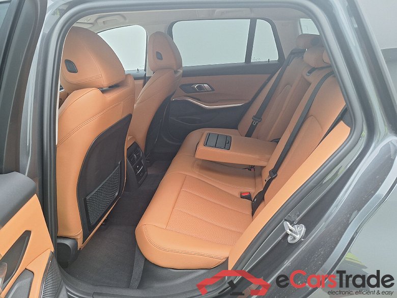 BMW, 3-serie Touring '18, BMW 3 Reeks Touring 318dA (100 kW) 5d #4