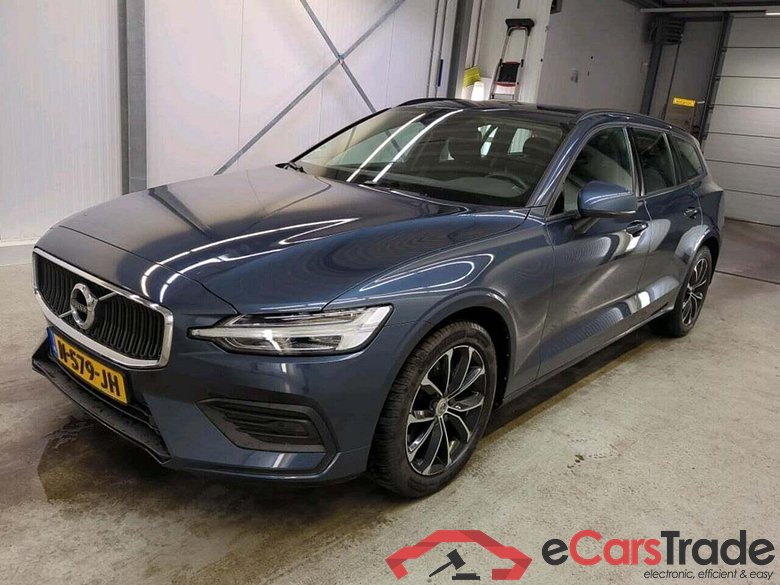 VOLVO V60 2.0 B3 Mom. Adv.