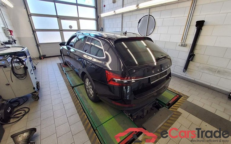 Skoda Superb Combi (3V5)(06.2015->) DE - Kb5 2.0 TDI EU6d, Style (EURO 6d), (Facelift) 2020 - 2024 #4