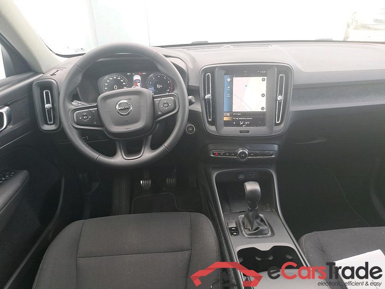 VOLVO XC40 / 2021 / 5P / todoterreno 1.5 T2 Essential #3
