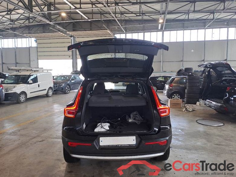VOLVO XC40 / 2021 / 5P / SUV T5 RECHARGE PLUG-IN AUTO PLUS BRIGHT #5