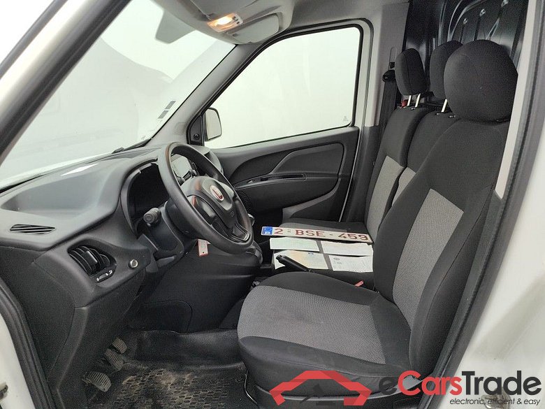 Fiat Doblo Cargo 1.6 Multijet 90 Base SWB 3d #3