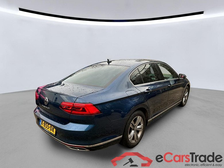VOLKSWAGEN PASSAT 110 kW #6
