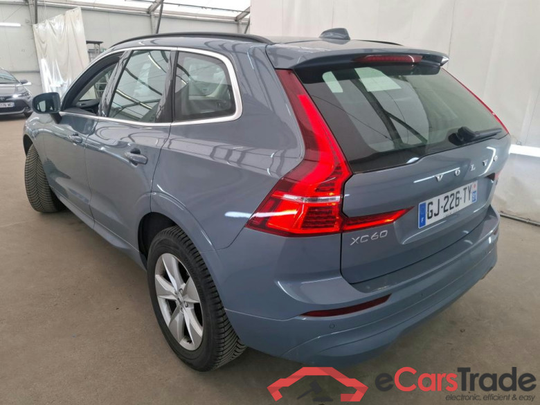 VOLVO XC60 5p SUV B4 AWD 197 Geartro 8 Momentum #2