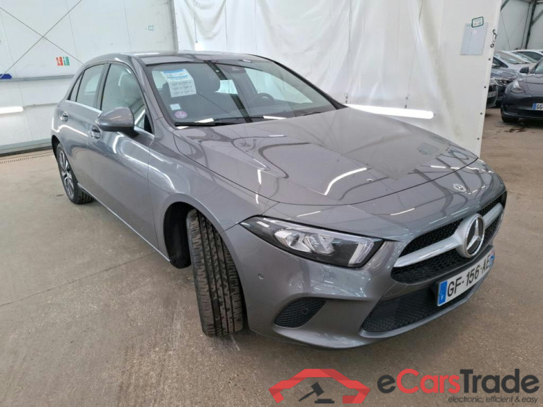 MERCEDES-BENZ Classe A Compact / 2018 / 5P / Berline A 250 e Business Line 8G-DCT #4