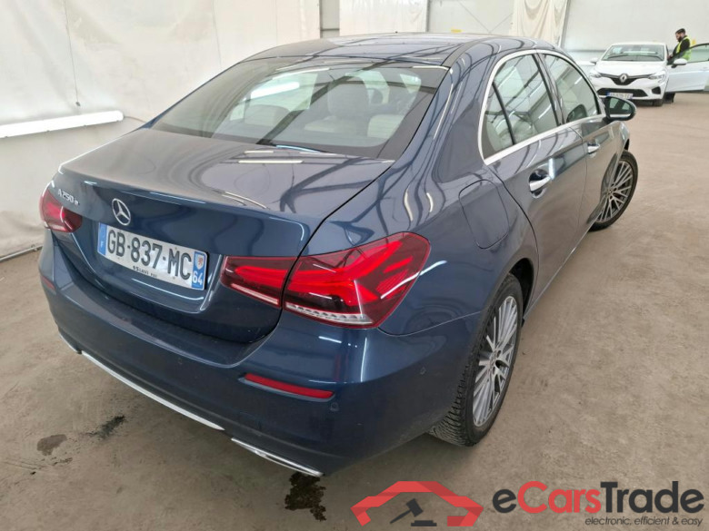 MERCEDES-BENZ Classe A Berline / 2018 / 4P / Berline A 250 e Progressive Line 8G-DCT #3