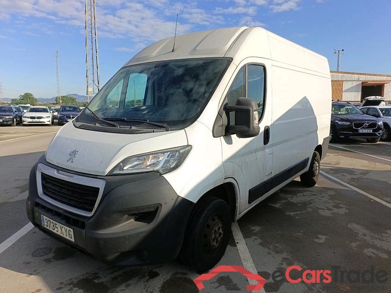 PEUGEOT Boxer / 2014 / 4P / furgón Pack 333 L2H2 BlueHDi 96KW (130CV)