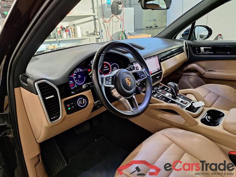 PORSCHE CAYENNE / 2017 / 5P / SUV 3.0 V6 E-HYBRID #3