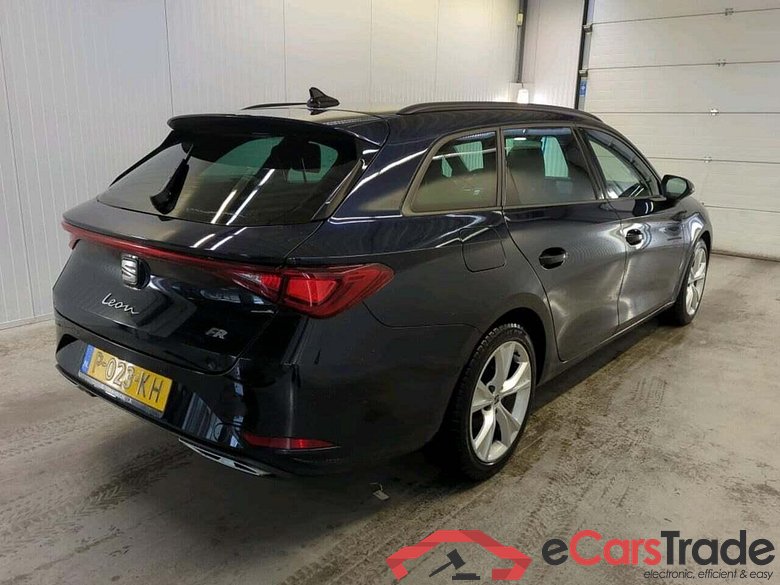 SEAT Leon Sportstourer 1.0 eTSI FR Bns Int #2