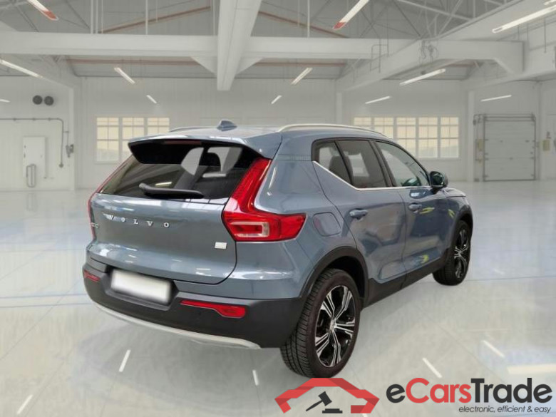 VOLVO XC40 / 2017 / 5P / SUV T5 PLUG-IN HYBRID AUTO RECHARGE INSCR. #2