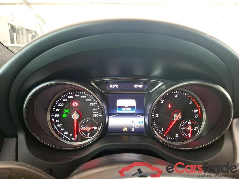 MERCEDES-BENZ Classe GLA 5p SUV GLA 200 d Fascination BVA7 #6