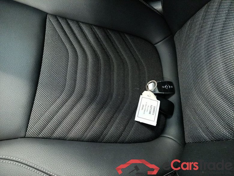 MERCEDES CLASSE A DIESEL (W177) A 180 d Business Solution 5d #4