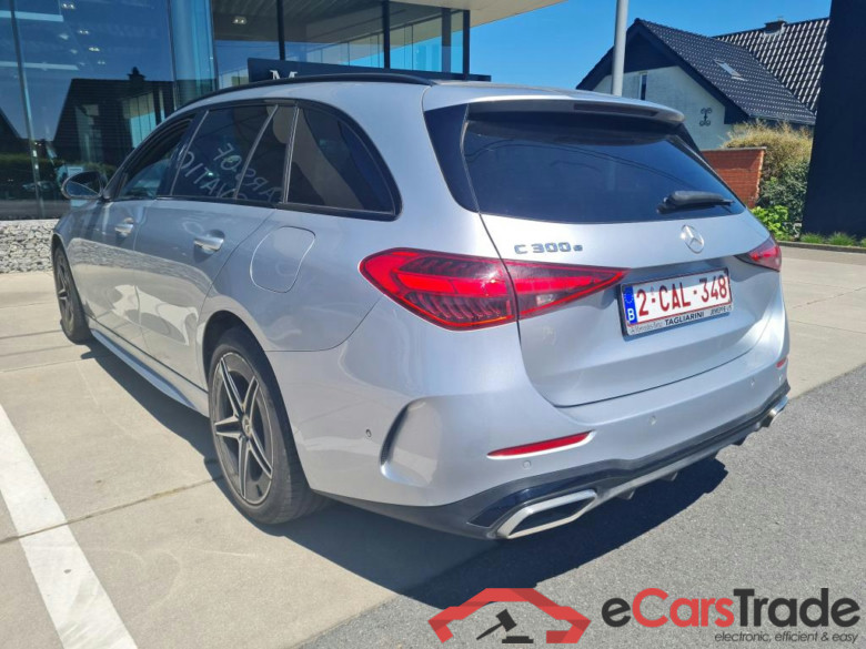 Mercedes C 300e Plug-In Hybrid AMG Night Aut. Pano LED-Xenon Widescreen Navi Sport-Leather KeylessGo Klima PDC ... #4
