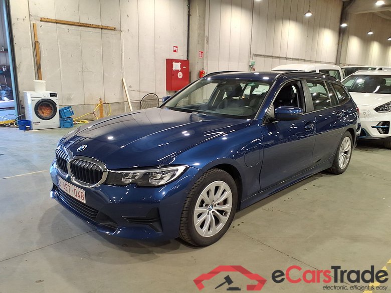 BMW 3 TOURING - 2019 330eAS PHEV #1