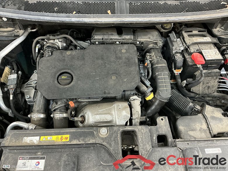 PEUGEOT 5008 1.5 BLUEHDI 130 AUTO ACTIVE PACK #6