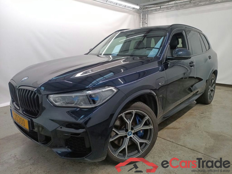 BMW X5 - 2018 3.0AS 286hp xDrive45e PHEV (EU6AP) 5d ///M-SportKit (total options: 23,732 Ex.Vat) #1