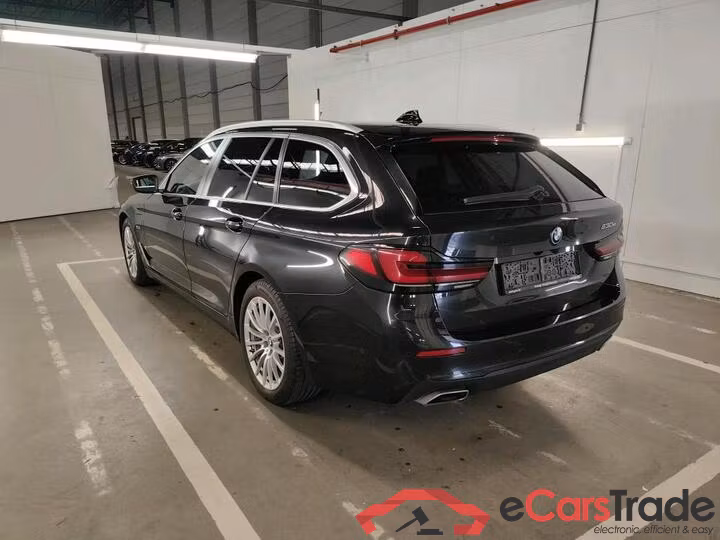 BMW 5 Reeks Touring 5 Reeks Touring 530e Auto (PHEV) 215kW/292pk  5D/P Auto-8 #3