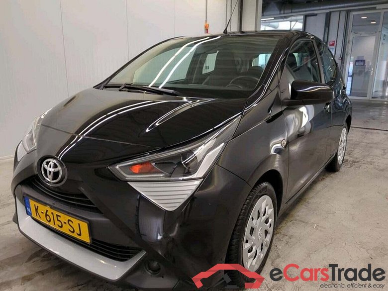 TOYOTA Aygo 1.0 VVT-i x-play