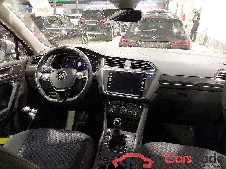 VOLKSWAGEN Tiguan 1.5 TSI COMFORTLINE #6