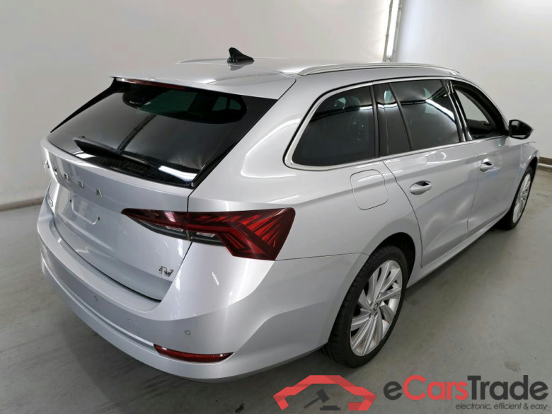 SKODA OCTAVIA COMBI 1.4 TSI PHEV 150KW DSG CLEVER #4