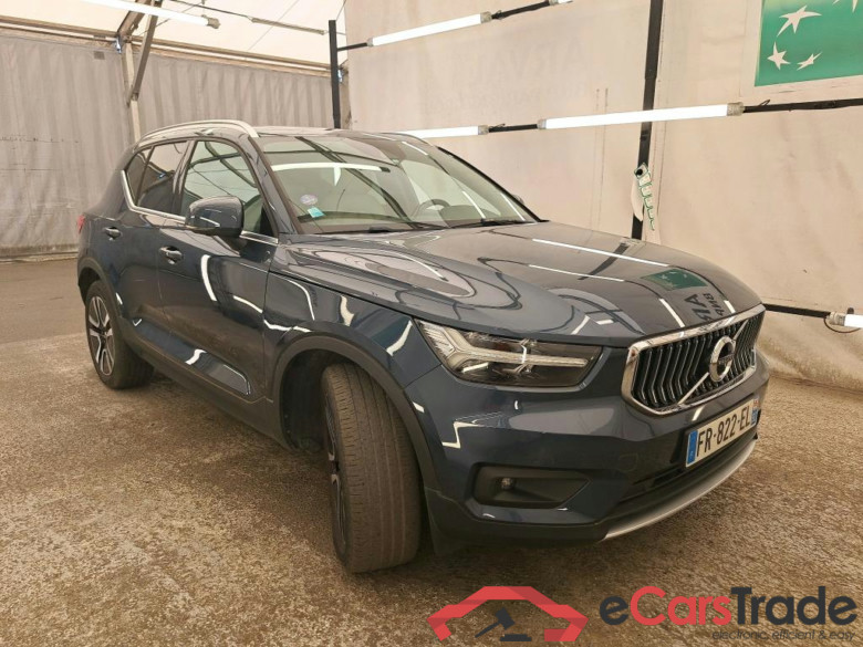 VOLVO XC40  2017  5P  SUV Recharge T5 262 DCT7 Inscription Luxe #4