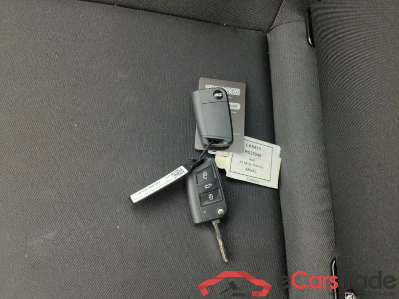 Audi A1 30 TFSI S tronic 5d #4