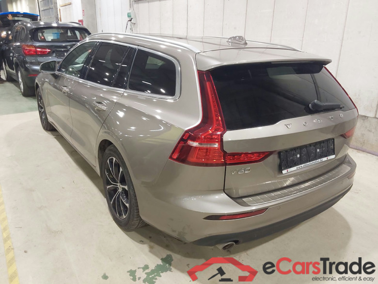 VOLVO V60 2.0 B3 GEARTRONIC MOMENTUM PRO #2