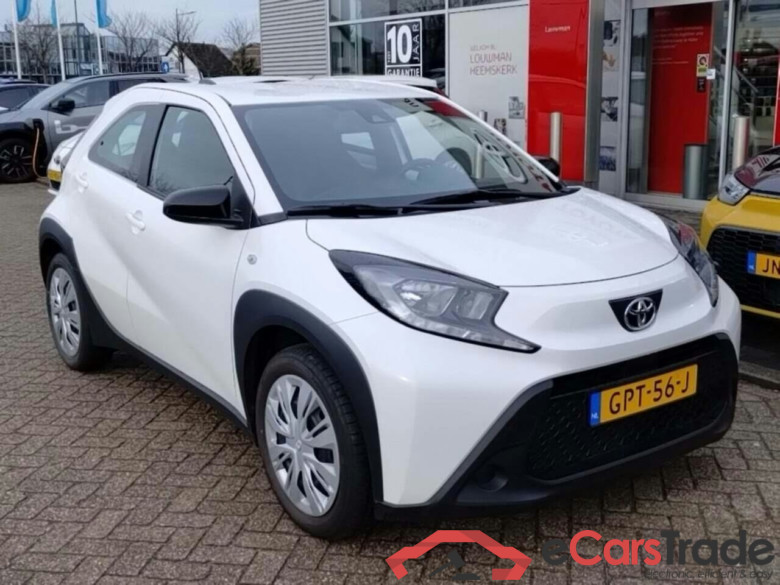 TOYOTA Aygo X 1.0 VVT-i MT Play #2