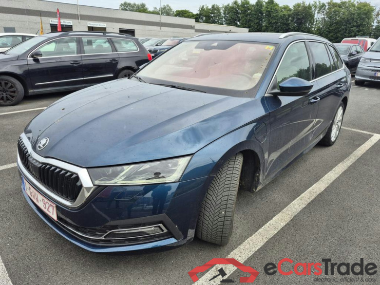 SKODA Octavia Combi PHEV Octavia Combi Clever+ 1,4 TSI iV 150 kW 6-speed automat. #1