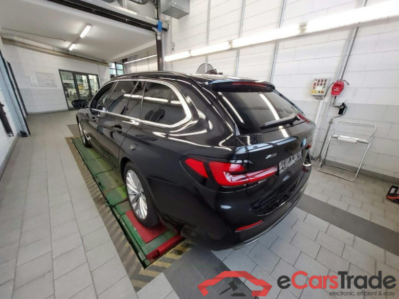 BMW 5 Touring (G31)(2017->) DE - Kb5 530 e EU6d, xDrive Luxury Line OPF, (Facelift) 2020 - 2024 #4
