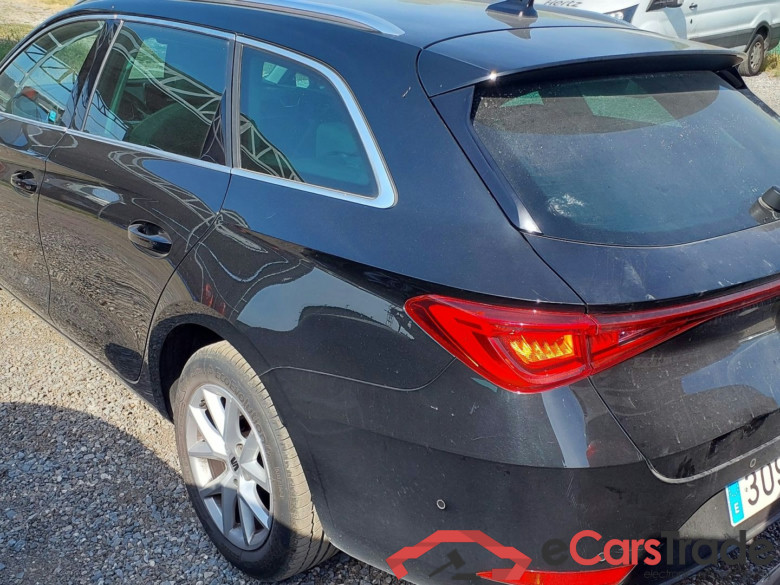 SEAT Leon 1.5 TSI 85 KW (115 CV) Style 25 Aniversario Manual Sport Tourer #2