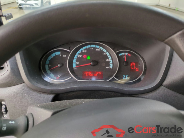 RENAULT Master / 2019 / 4P / Fourgon tôlé FG Z.E.Tr CF F3100 L2H2 R75 AI - 19 #6