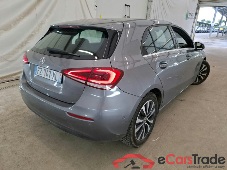 MERCEDES-BENZ Classe A Compact / 2018 / 5P / Berline A 180 d Business Line 8G-DCT #3