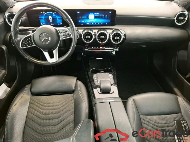 MERCEDES-BENZ Classe A Compact / 2018 / 5P / Berline A 180 d Business Line 8G-DCT #5