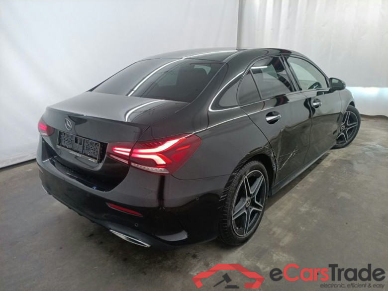 MERCEDES CLASSE A DIESEL (W177) A 200 d 150hp AMG Line 5d #2