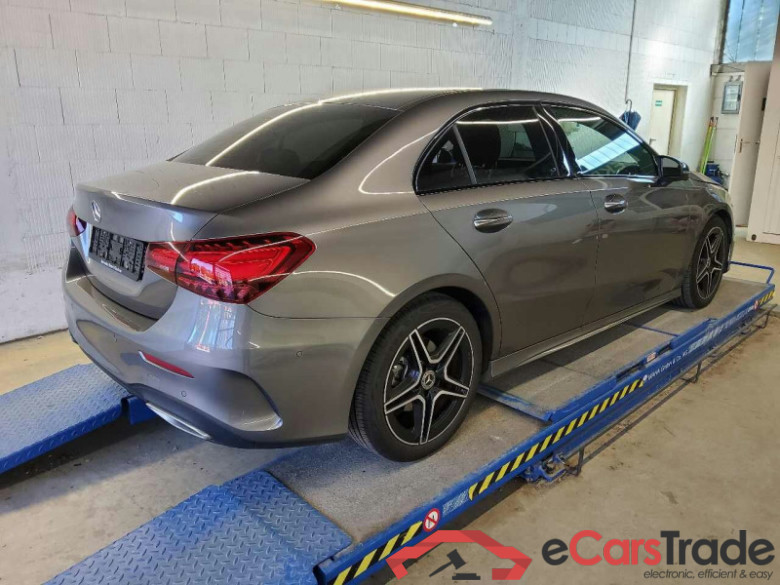 Mercedes-Benz A Limousine (BM 177)(08.2018->) DE - Lim4 A 200 EU6d, AMG Line, (Facelift) 2022 - 2024 #3