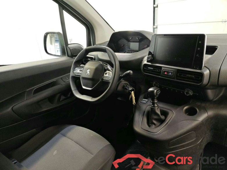 PEUGEOT Partner 1.2 PT. Premium #3