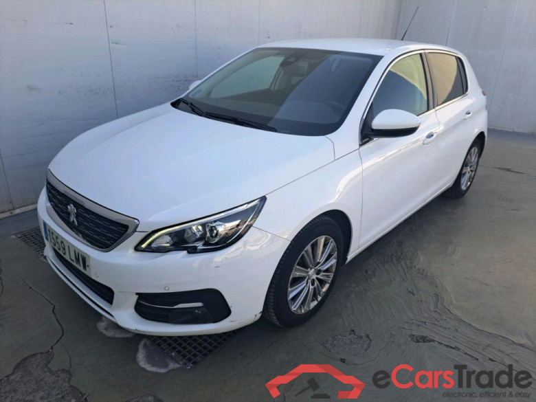 PEUGEOT 308 / 2017 / 5P / berlina con portón 5p Allure PureTech 130 S&S #1