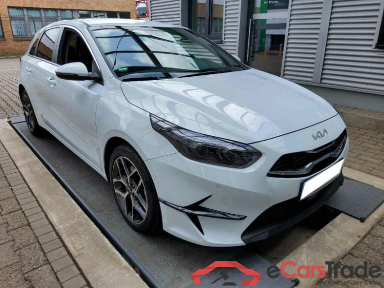 Kia Ceed (CD)(2018->2026) DE - LimS5 1.5 T-GDI EU6d, Platinum Edition, (Facelift) 2021 - 2024 #2