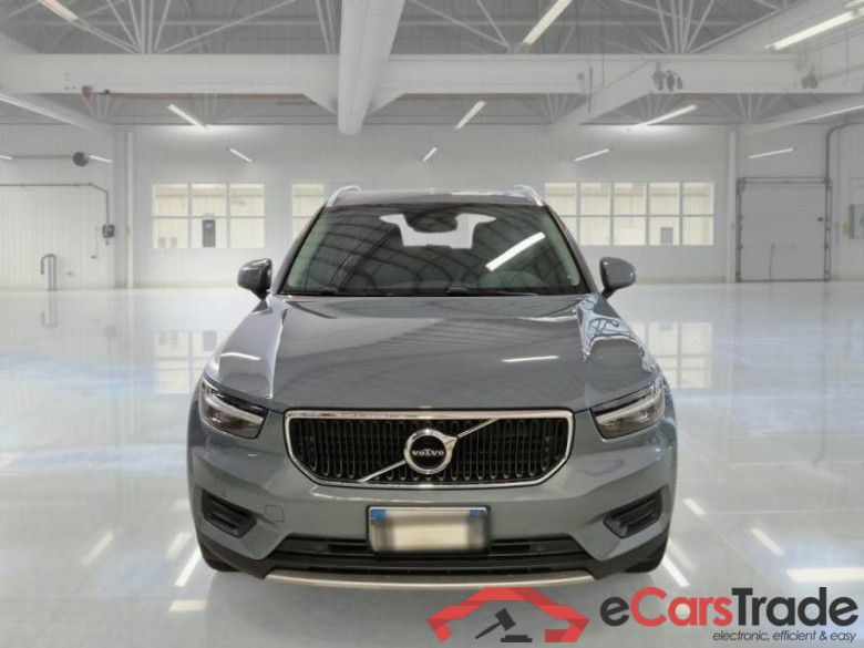 VOLVO XC40 / 2017 / 5P / SUV T3 AUTOMATICO MOMENTUM PRO #6
