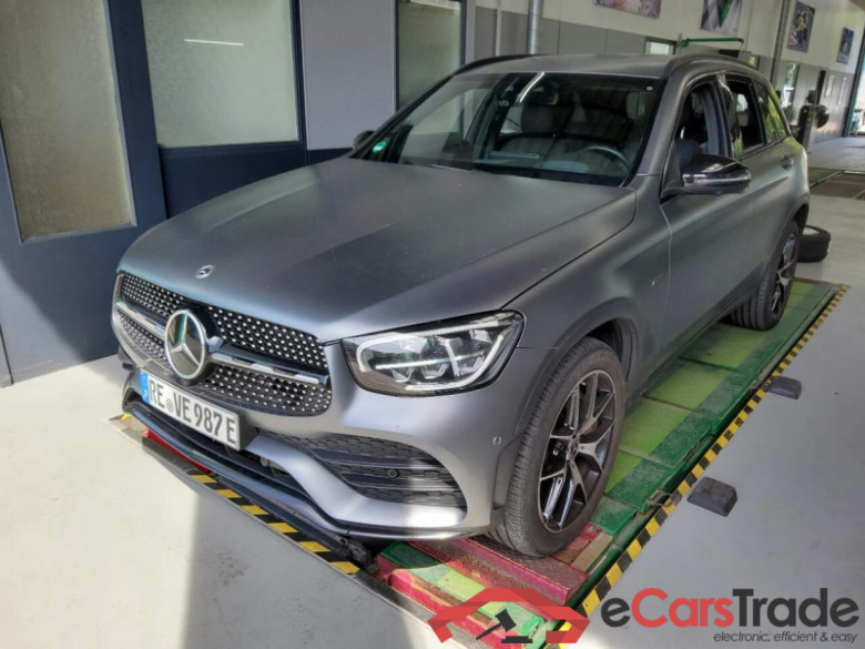 Mercedes-Benz GLC (BM 253)(06.2015->) DE - SUV5 GLC 300 de EU6d, 4Matic AMG Line, (Facelift) 2020 - 2022 #1