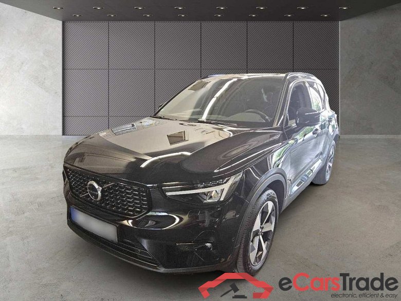Volvo XC40 (2017->) DE - SUV5 B4 AWD EU6d, Ultimate Dark, (Facelift) 2022 - 2022