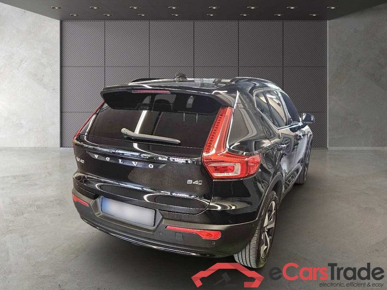 Volvo XC40 (2017->) DE - SUV5 B4 AWD EU6d, Ultimate Dark, (Facelift) 2022 - 2022 #3